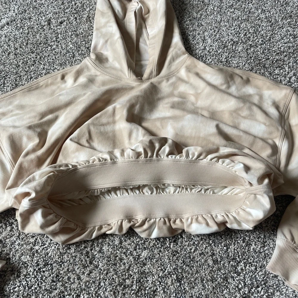 Lululemon LA All Yours Bubble Hem Hoodie - Picture 9 of 9